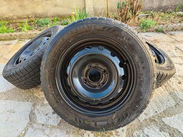 Gomme auto Peugeot con cerchi