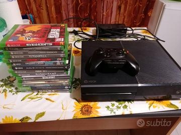 Xbox one con 13 giochi e un joystick 