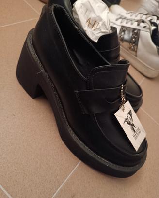scarpe alcune usate due-tre volte num.38