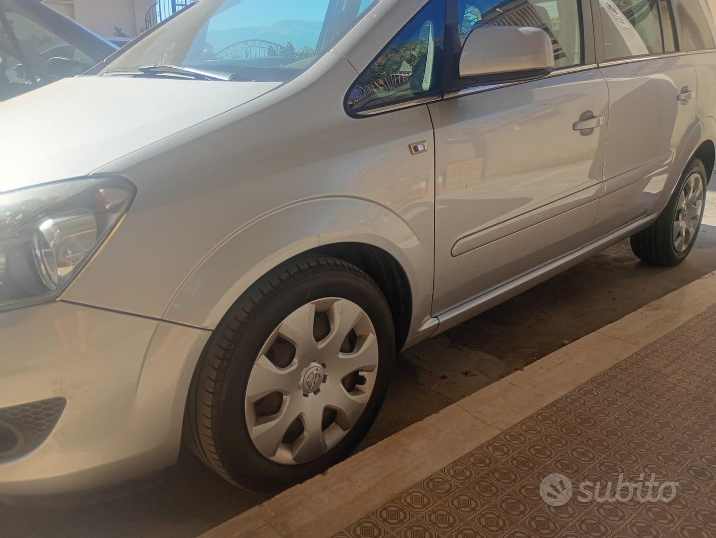 Opel Zafira 2015 photo 2
