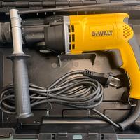 Trapano a percussioni DeWALT