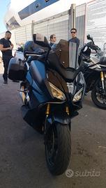 moto honda forza 750