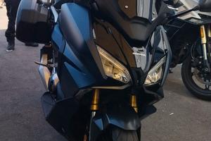 moto honda forza 750