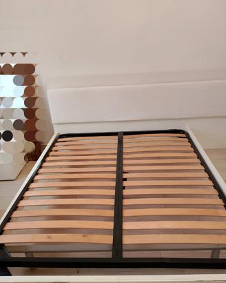 letto matrimoniale con luce integrata