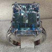 ANELLO SOLITARIO ORO 18kt. E TOPAZIO AZZURRO