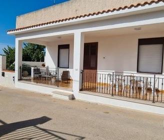 Triscina villa 5 vani a pochi passi dal mare