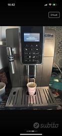 Macchina per il caffe con i chicci- pezzi di ricam