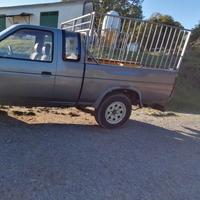 Soprasponde nissan king cab