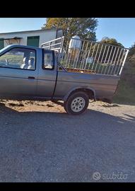 Soprasponde nissan king cab