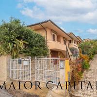San Teodoro | Villetta a schiera con ampio giardin