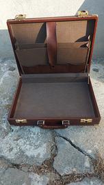 Valigetta ventiquattrore vintage in pelle rigida 