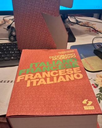 dizionario moderno francese ed. SEI 