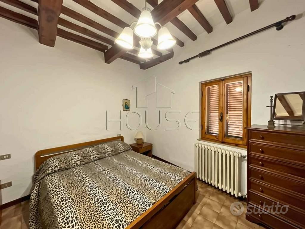 Appartamento di 80 m² con 5 locali a Anghiari - Altro