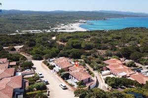 Interessante Villetta su due livelli con giardino
