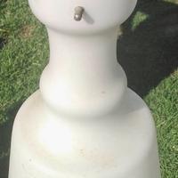 Lampadario vintage bianco a una luce