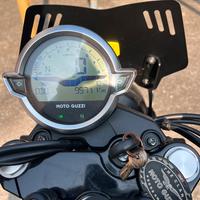 Moto Guzzi V7 850 Stone