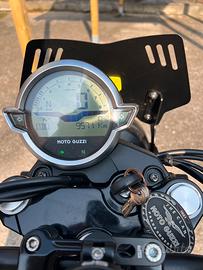 Moto Guzzi V7 850 Stone