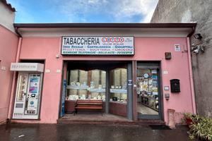 Tabaccheria con Distributore H24 e Sala Slot