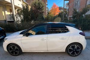 Opel corsa FULL OPTIONAL 2021