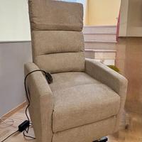 NUOVA POLTRONA ELETTRICA CON 2 MOTORI, ALZAPERSONA