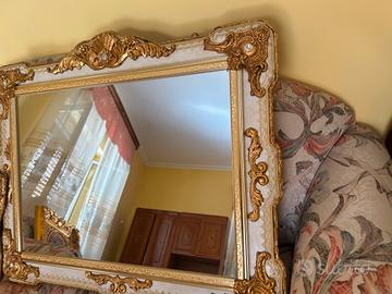 specchio in stile barocco 