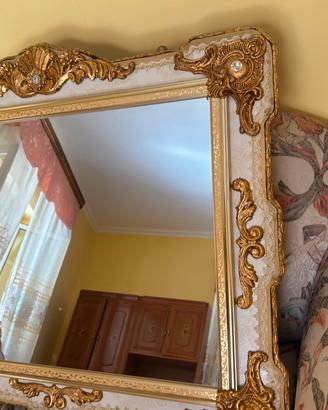 specchio in stile barocco 