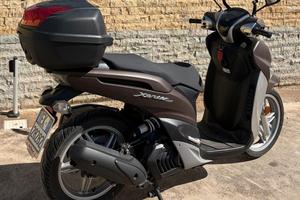 Scooter Yamaha Xenter 125