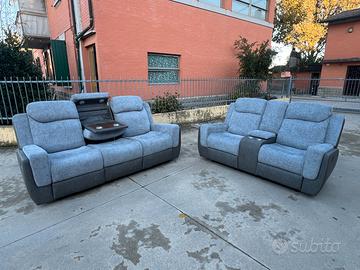 Divani Reclinabili Moderni 2+3 posti – Caricatore