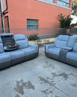 Divani Reclinabili Moderni 2+3 posti – Caricatore