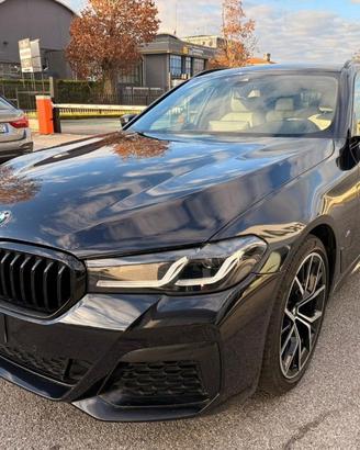 BMW 520 d 48V Touring Msport gomme nuove