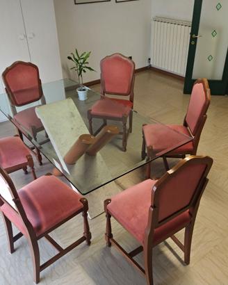 tavolo in cristallo con 6 sedie massicce