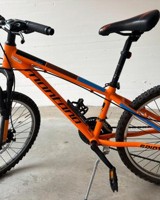 Mountain bike arancione MONTANA ruota da 24