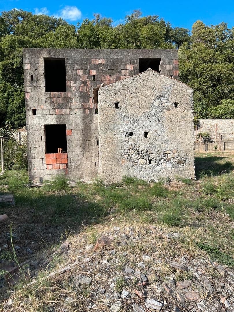 Proprietà vicino Diamante immersa nel verde - Vista 5