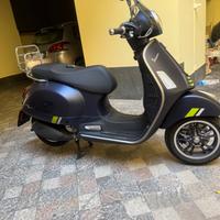 Piaggio Vespa 300 GTS SUPER TECH