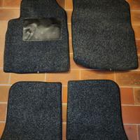 Tappetini auto usati per Yaris