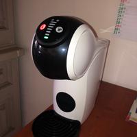 Macchina caffè Nescafé dolce gusto delonghi genio