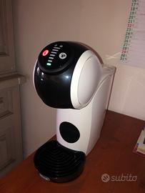 Macchina caffè Nescafé dolce gusto delonghi genio