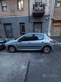 PEUGEOT  206 5P XT (44 kW) 2002
