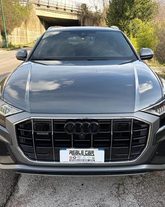 Audi Q8 50 TDI 286CV quattro tiptronic sline