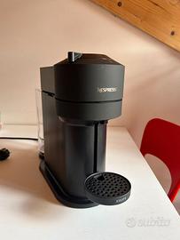 Macchinetta del caffè Nespresso vertuo next