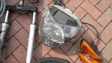 Foresight 250 : faro motore pulegge cerchio