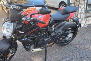 Mv Agusta 800 BRUTALE ROSSO