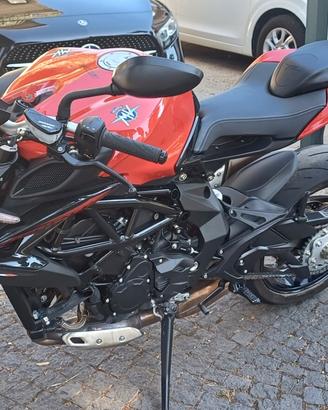 Mv Agusta 800 BRUTALE ROSSO