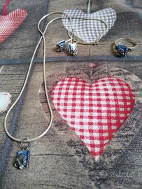 Collane, bracciali, orecchini e anelli