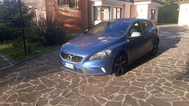 Volvo V40 R-Design