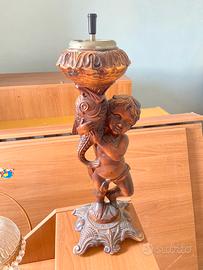 Posacenere da terra vintage con scultura in resina