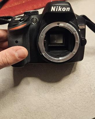 Fotocamera nikon d3200+obiettivi