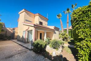 Villa in Via Monte Cervino con contratto 4+4