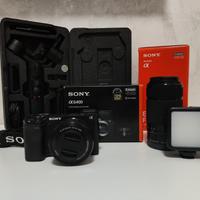 Sony A6400 + 2 obiettivi + Zhiyun Crane M2