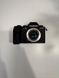 Fujifilm X-S10 – Solo 7.300 scatti – Pari al nuovo